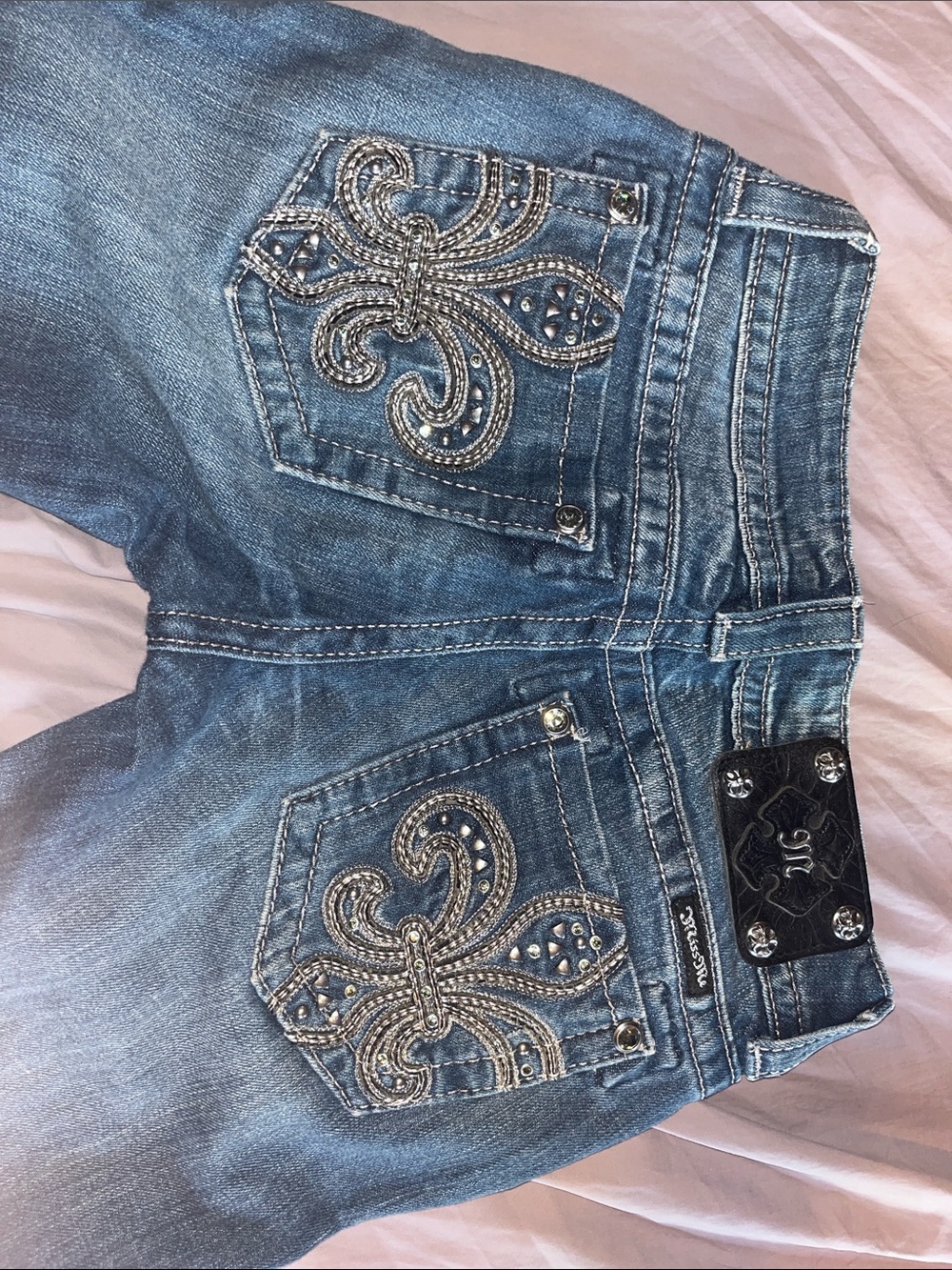 Miss Me Low Rise Straight Size 25 Fleur De Lis Women’s Blue Denim Jeans -
